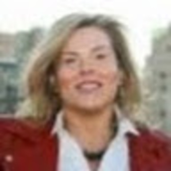 Meet your Posher, Claudia - Picture 1 of 1